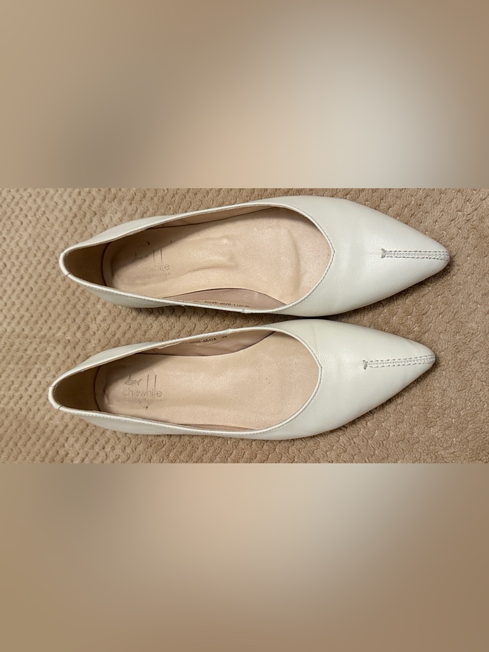 Women's Cream Pointed-Toe Leather Flats by